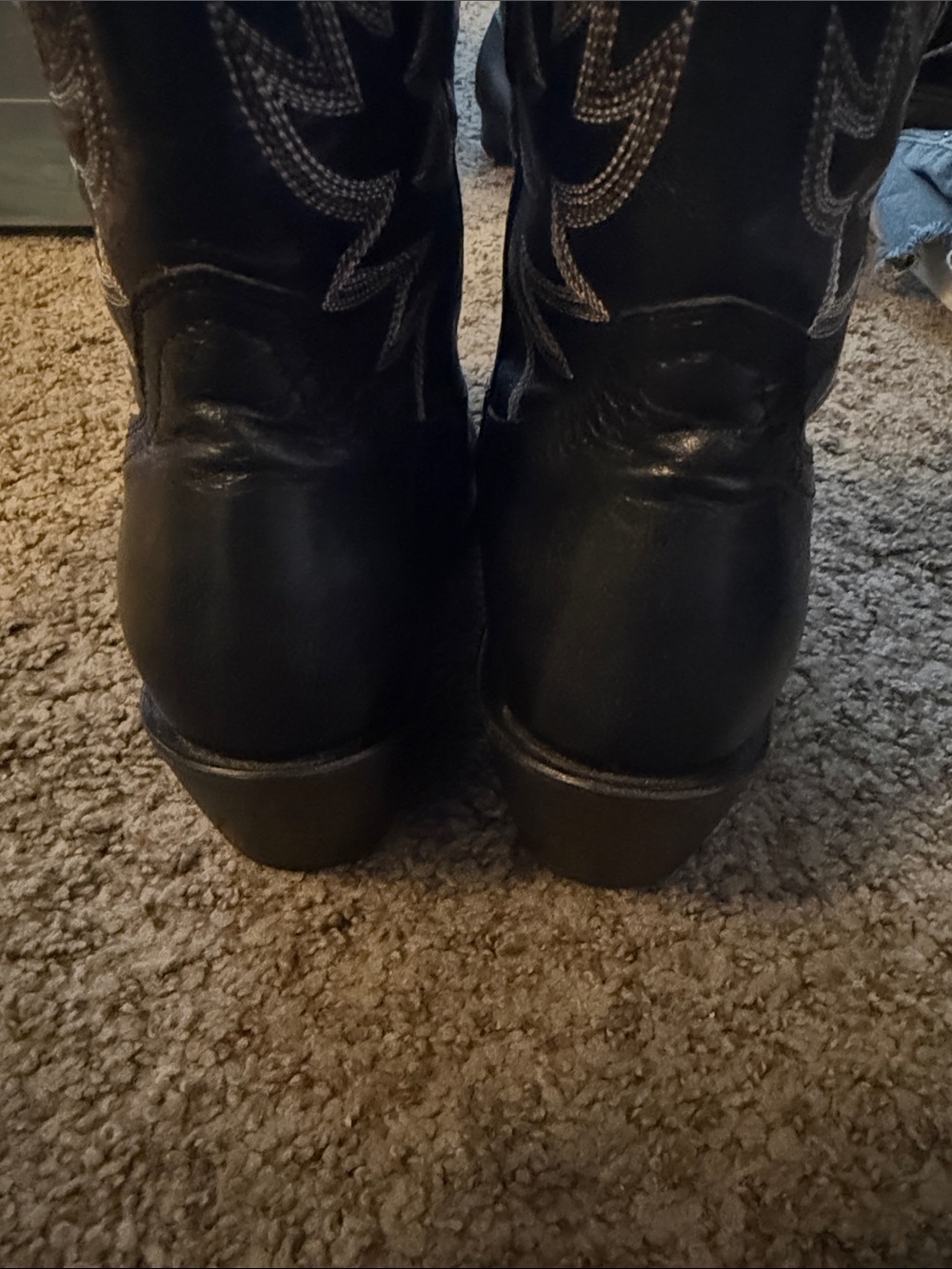 Idyllwind Black Western Embroidered Ankle Boots - Picture 5 of 7